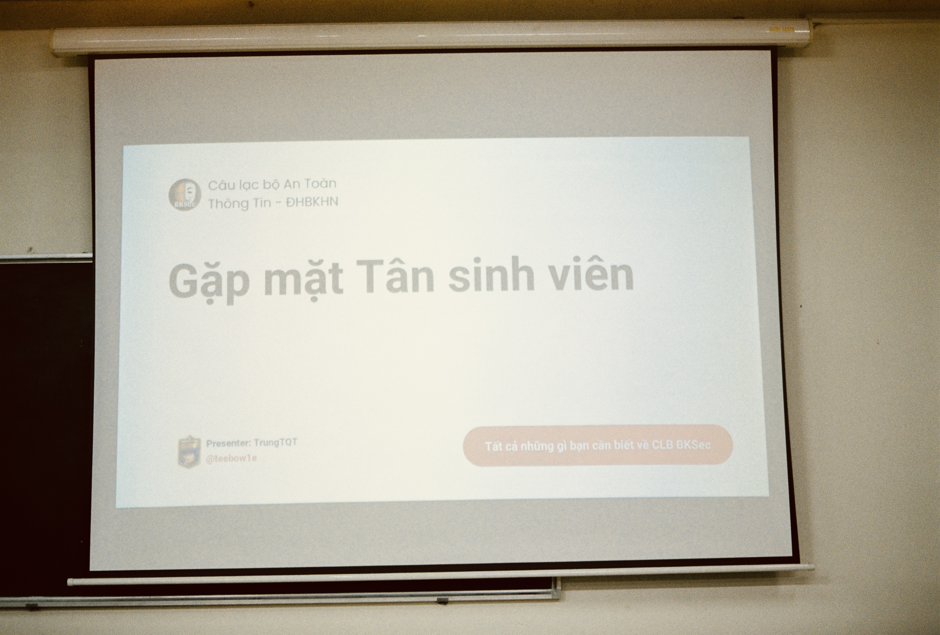 Mình giải thích lại bài thuyết trình của mình tại sự kiện Gặp mặt Tân sinh viên - BKSec